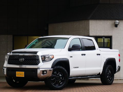 タンドラ　TUNDRA　USトヨタ　北米トヨタ　米国トヨタ　逆輸入車　V8　クルーマックス　SR5　新型　新車　ベンチシート　トヨタセーフティーセンスｐ　トノカバー　４WD　四駆 (5)